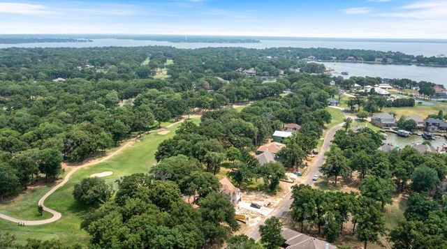 241 Hide A Way Drive, Mabank, TX 75156