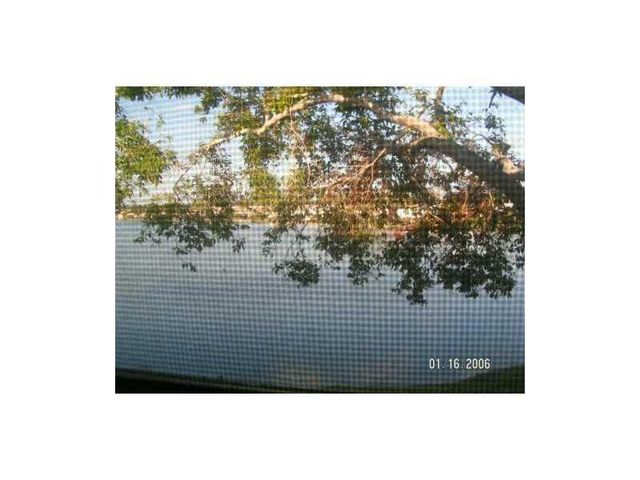 426 LAKESIDE Drive 249, Margate, FL 33063