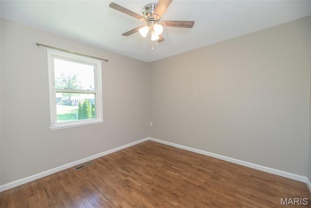 9041 Lemona Drive, St Louis, MO 63123