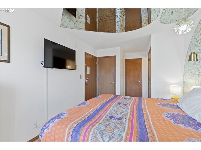 145 Nw INLET Ave 124, Lincoln City, OR 97367