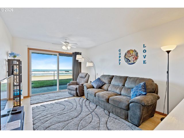 145 Nw INLET Ave 124, Lincoln City, OR 97367