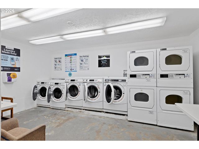 145 Nw INLET Ave 124, Lincoln City, OR 97367