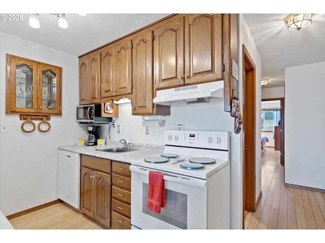 145 Nw INLET Ave 124, Lincoln City, OR 97367