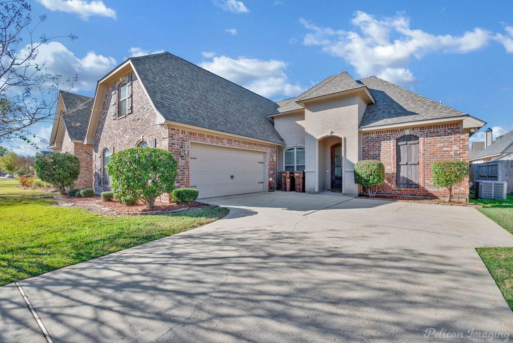 527 Tupelo Drive, Bossier City, LA 71111