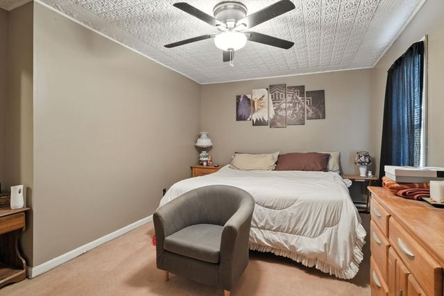 52 Emmett St, Chicopee, MA 01020