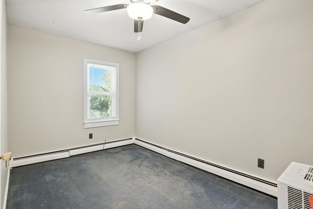 52 Emmett St, Chicopee, MA 01020