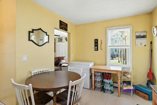 52 Emmett St, Chicopee, MA 01020