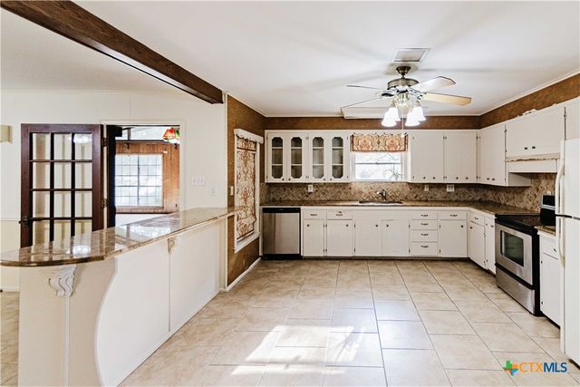 1209 Moss Lane, Cuero, TX 77954