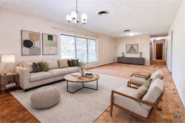 1209 Moss Lane, Cuero, TX 77954