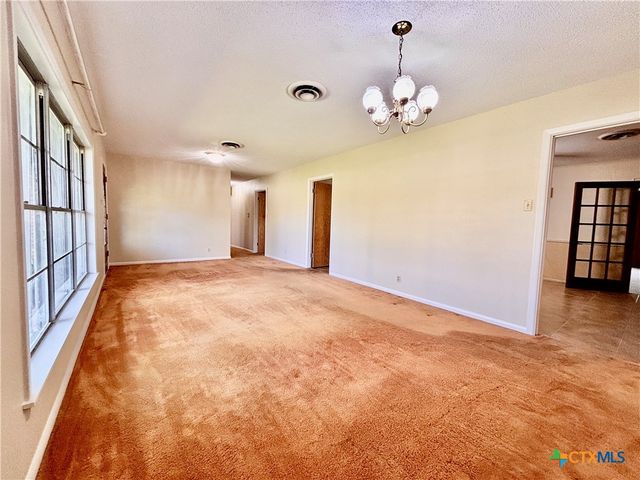 1209 Moss Lane, Cuero, TX 77954