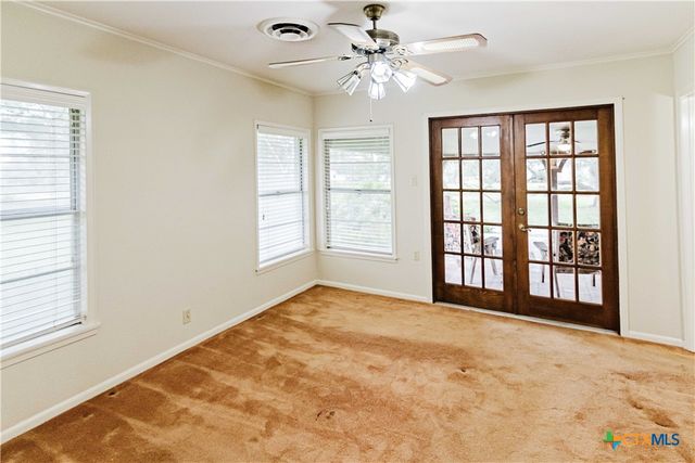 1209 Moss Lane, Cuero, TX 77954