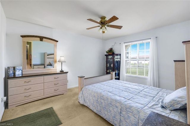 1015 SE 4th PL, Cape Coral, FL 33990