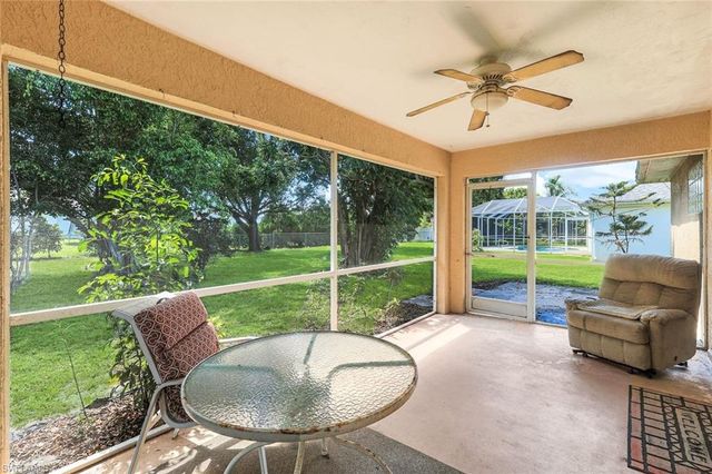 1015 SE 4th PL, Cape Coral, FL 33990
