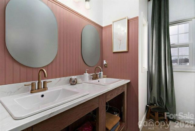 2877 Cabin Creek Drive, Catawba, NC 28609