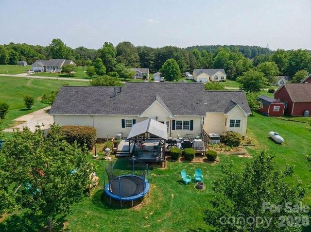 2877 Cabin Creek Drive, Catawba, NC 28609