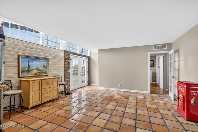 502 W Hardy Road, Oro Valley, AZ 85704