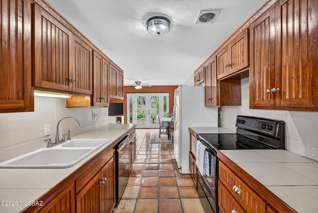 502 W Hardy Road, Oro Valley, AZ 85704