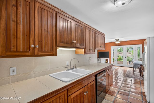 502 W Hardy Road, Oro Valley, AZ 85704