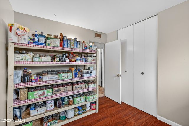 502 W Hardy Road, Oro Valley, AZ 85704