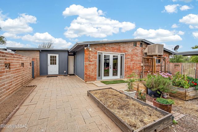 502 W Hardy Road, Oro Valley, AZ 85704