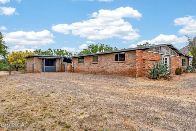 502 W Hardy Road, Oro Valley, AZ 85704