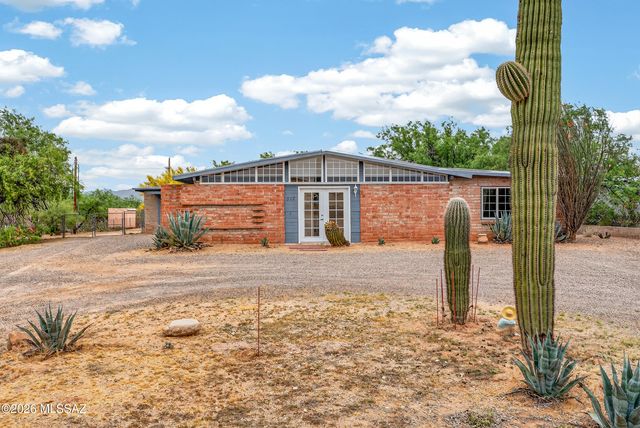 502 W Hardy Road, Oro Valley, AZ 85704