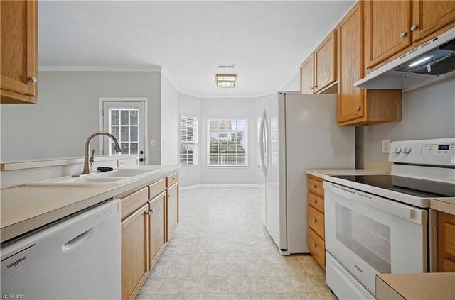 706 Durham AVE, Chesapeake, VA 23320