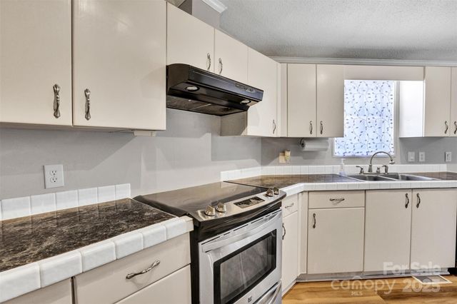 329 W Red Cross Road, Oakboro, NC 28129