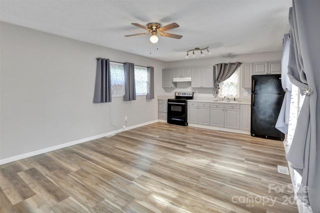 329 W Red Cross Road, Oakboro, NC 28129