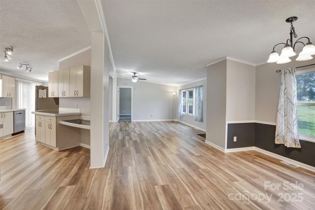 329 W Red Cross Road, Oakboro, NC 28129