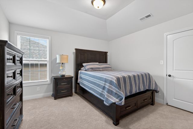 201 Little Leaf Drive, Nicholasville, KY 40356
