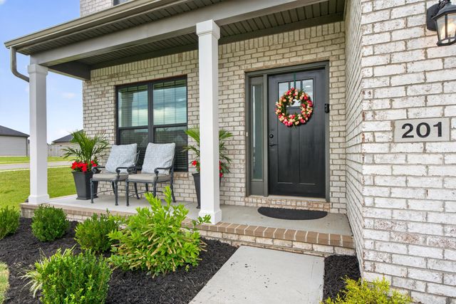 201 Little Leaf Drive, Nicholasville, KY 40356