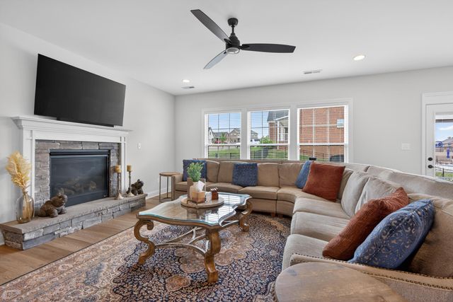 201 Little Leaf Drive, Nicholasville, KY 40356