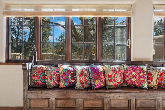 196 Circle Drive, Santa Fe, NM 87501
