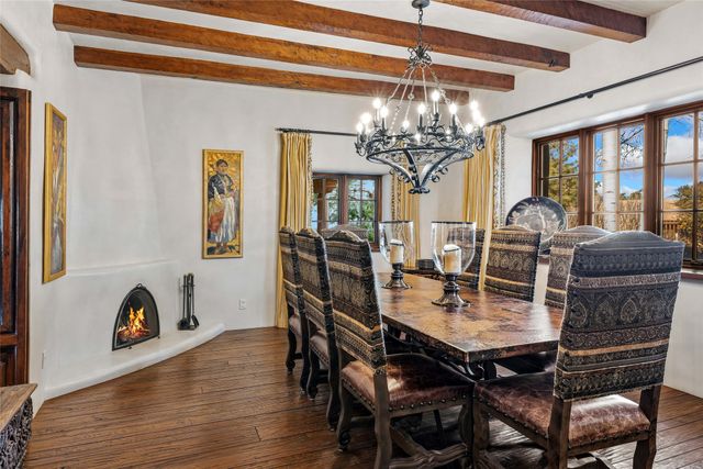 196 Circle Drive, Santa Fe, NM 87501