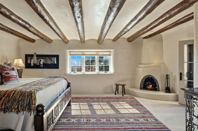 196 Circle Drive, Santa Fe, NM 87501