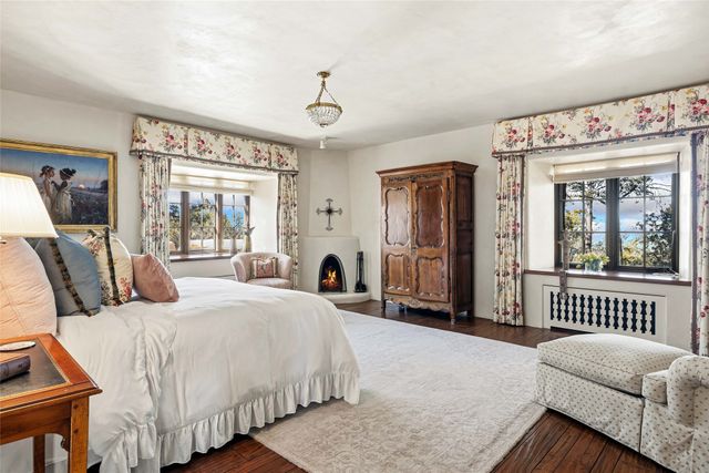 196 Circle Drive, Santa Fe, NM 87501