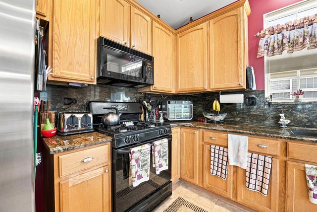 1327 Palisades Drive, Bolingbrook, IL 60490