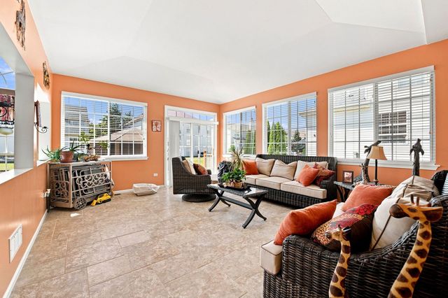 1327 Palisades Drive, Bolingbrook, IL 60490