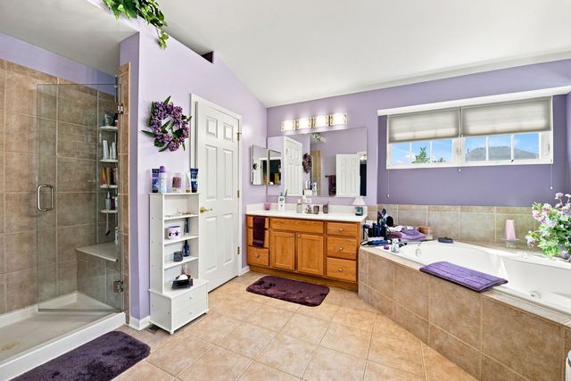 1327 Palisades Drive, Bolingbrook, IL 60490