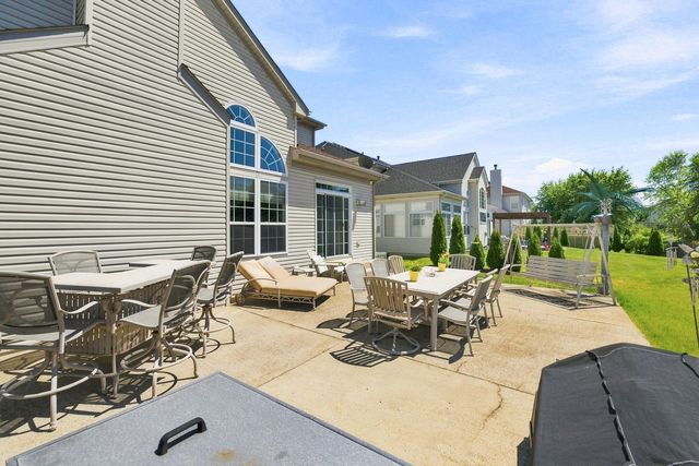 1327 Palisades Drive, Bolingbrook, IL 60490