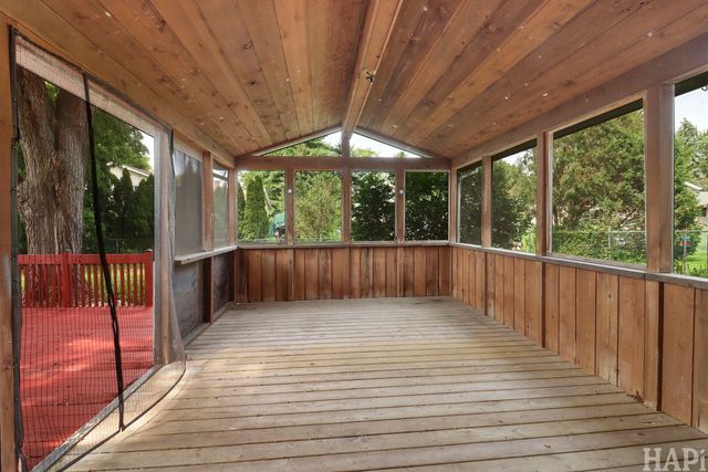 5014 W Greenbrier Drive, Mchenry, IL 60050
