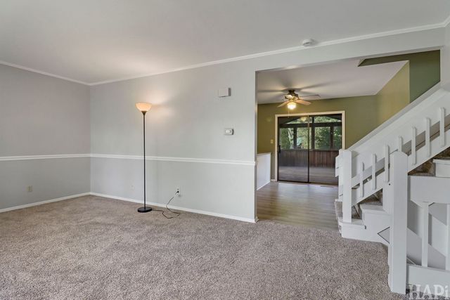 5014 W Greenbrier Drive, Mchenry, IL 60050