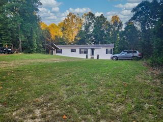 1135 Cane Ridge Rd, Hohenwald, TN 38462