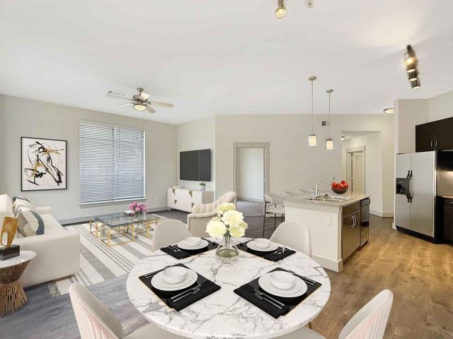 2525 S Voss Road 308, Houston, TX 77057