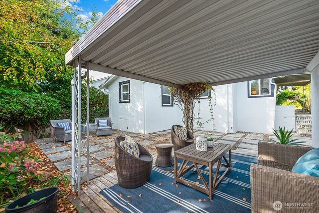 4107 SW Southern Street, Seattle, WA 98136