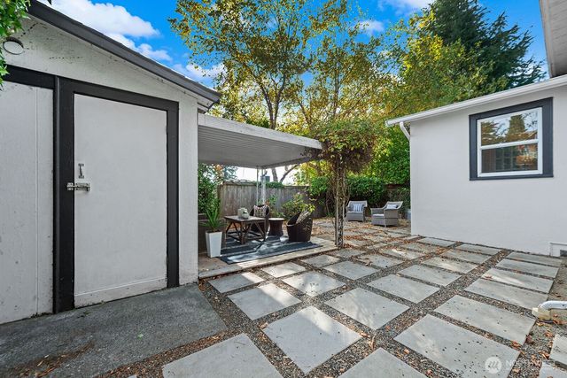 4107 SW Southern Street, Seattle, WA 98136