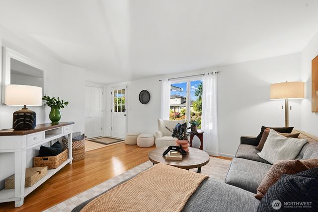 4107 SW Southern Street, Seattle, WA 98136