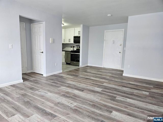 605 F8 Grove Street F8, Clifton, NJ 07013