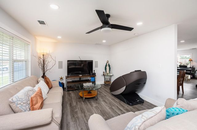 5641 Primrose Dr, Citrus Heights, CA 95610